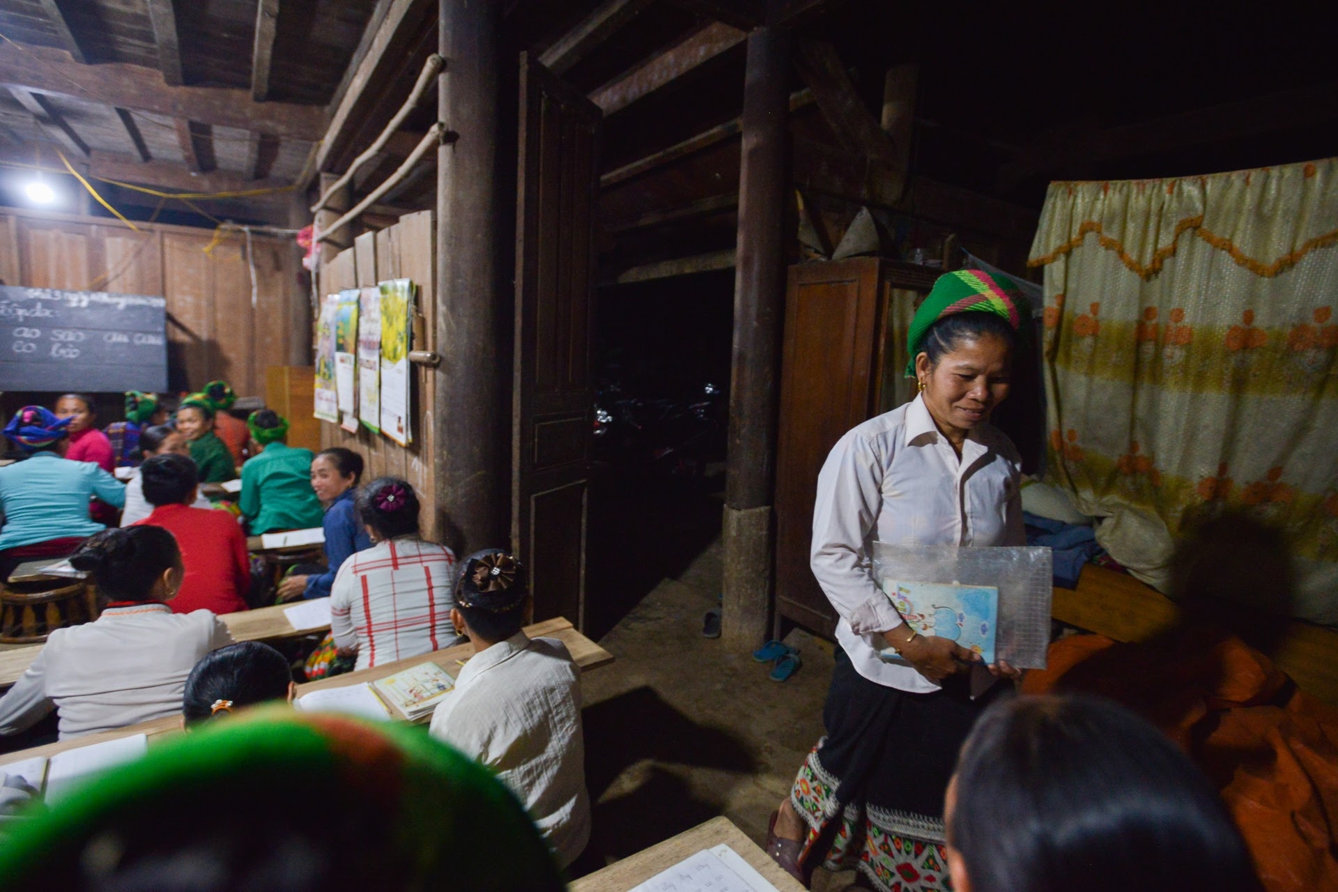 lop hoc sau xoa mu chu anh 4