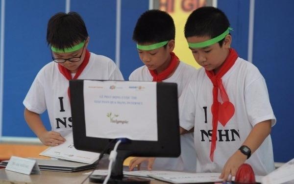 Bo GD&DT khong chu tri cuoc thi Toan, Vat ly, tieng Anh qua mang hinh anh