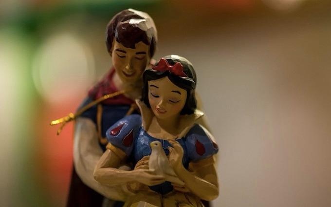 Giao su bi chi trich vi cao buoc hoang tu quay roi tinh duc Bach Tuyet hinh anh