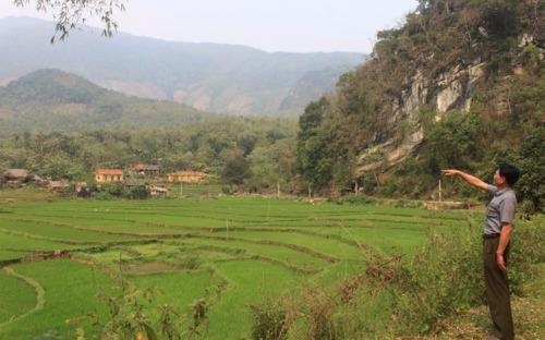 Chuyen hoc o ban Kho, ban Ngheo hinh anh