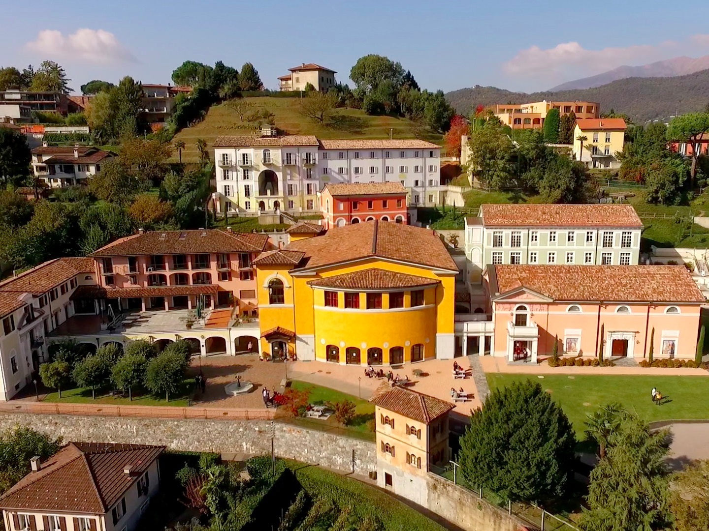 nhung ngoi truong sang chanh anh 8