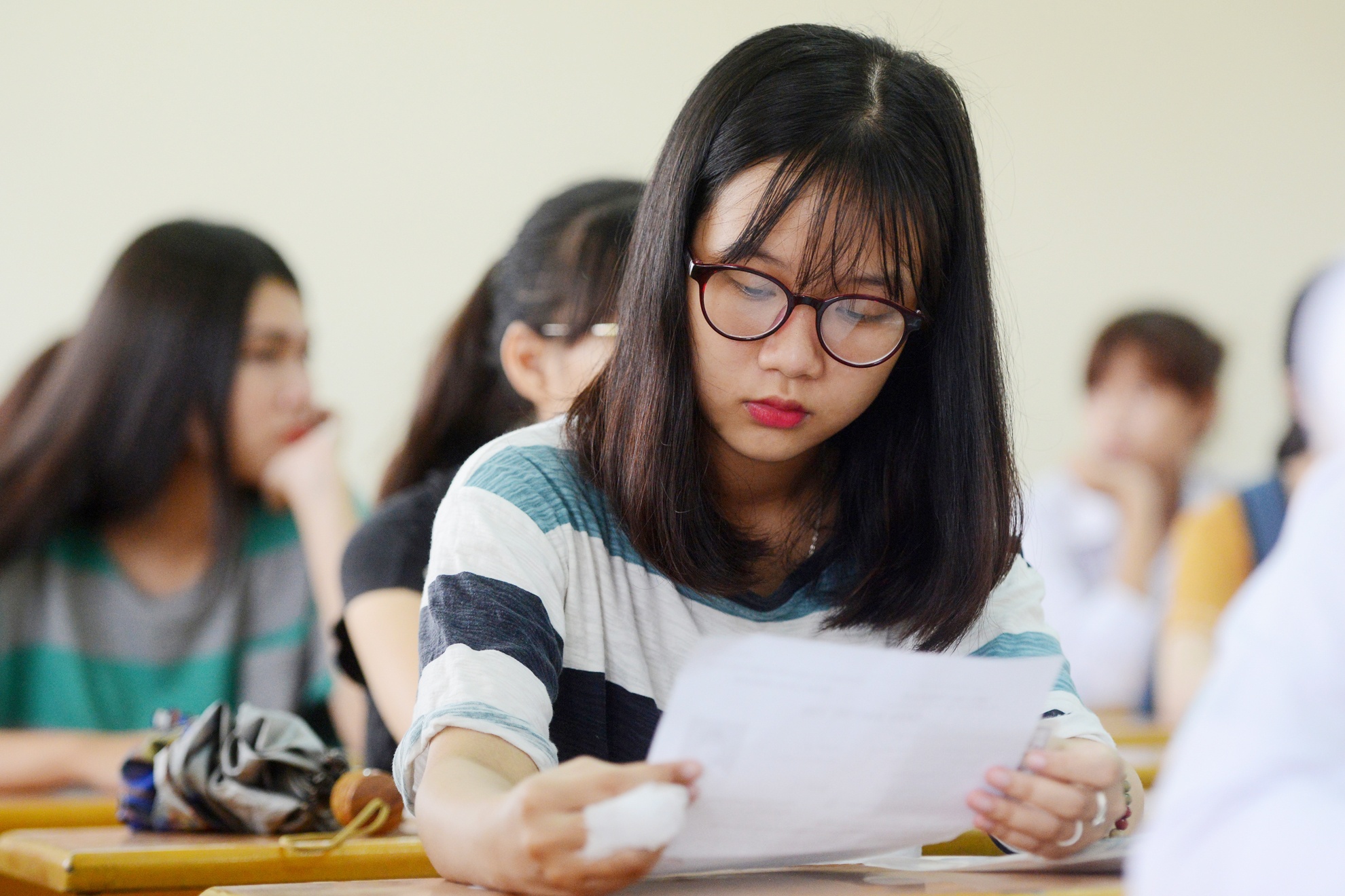 hàng nghìn sinh viên bị đuổi ở Sài Gòn ảnh 1 hang nghin sinh vien bi duoi o Sai Gon anh 1