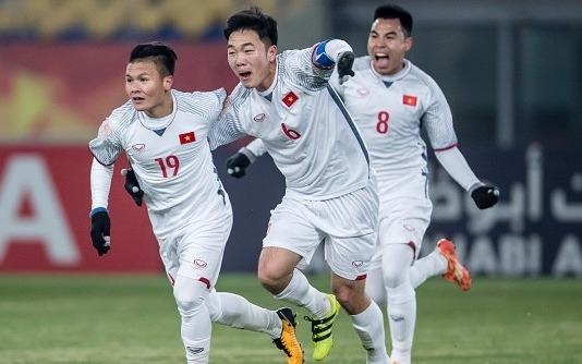 Du hoc sinh Viet livestream, chay het minh cung U23 Viet Nam hinh anh