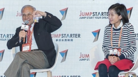 nu sinh phat minh anh 2