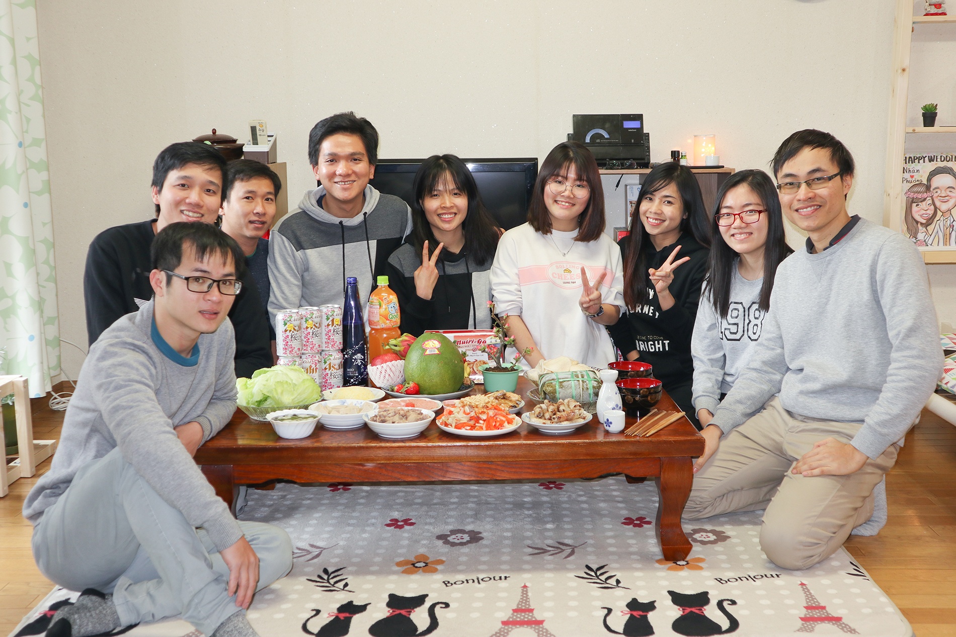 du hoc sinh don tet anh 3