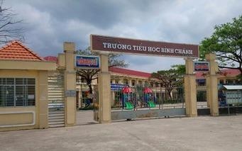 Lam hoc sinh so den truong, giao vien phai quy goi xin loi phu huynh hinh anh