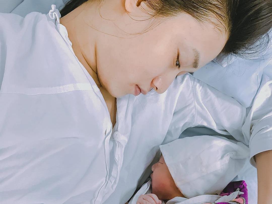 Khoe anh con gai, JustaTee - Tram Anh chinh thuc len chuc cha me hinh anh