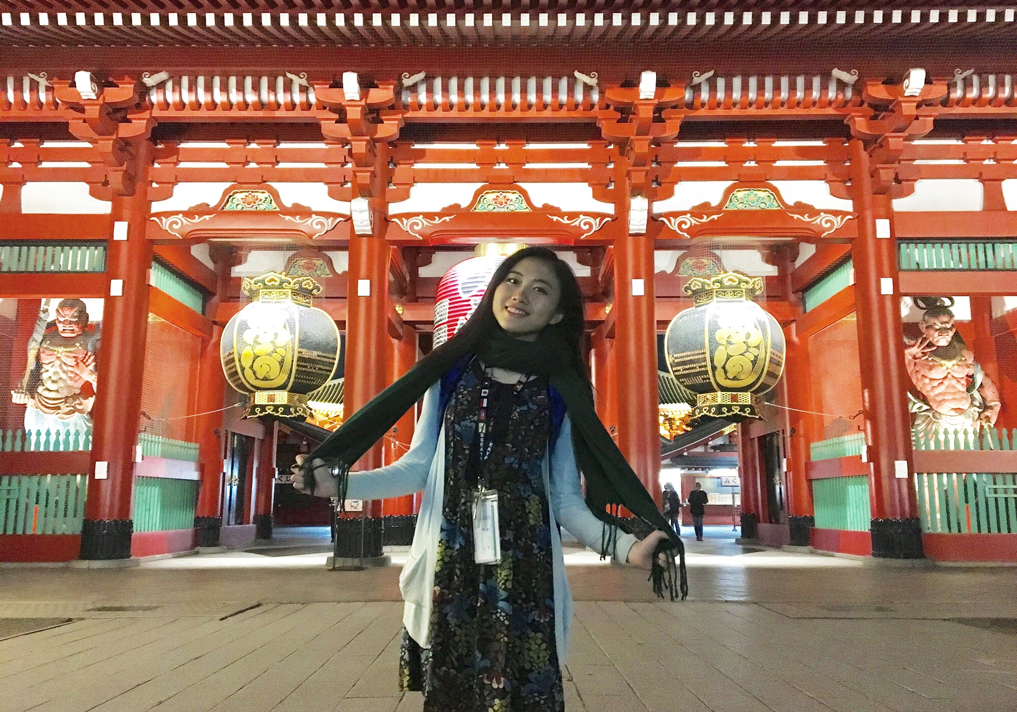 nu sinh trung tuyen hoc bong hang ty dong anh 5