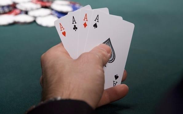 Cau do tim la bai phu hop cua tac gia nguoi Anh hinh anh