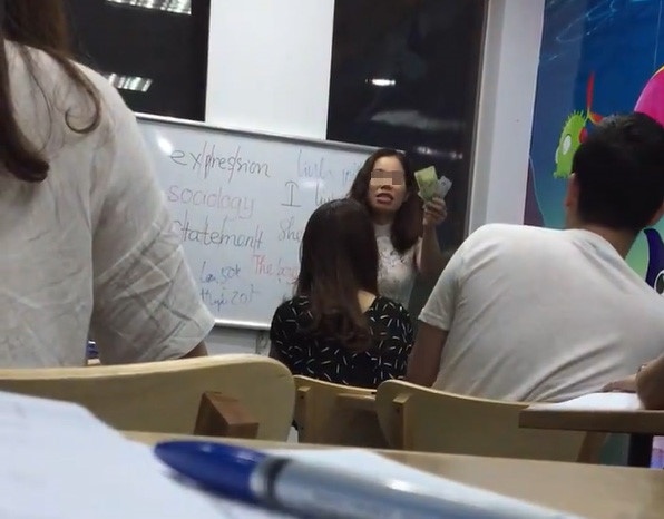 Giáo Viên Tiếng Anh Chửi Học Sinh ảnh 3 Giao Vien Tieng Anh Chui Hoc Sinh anh 3