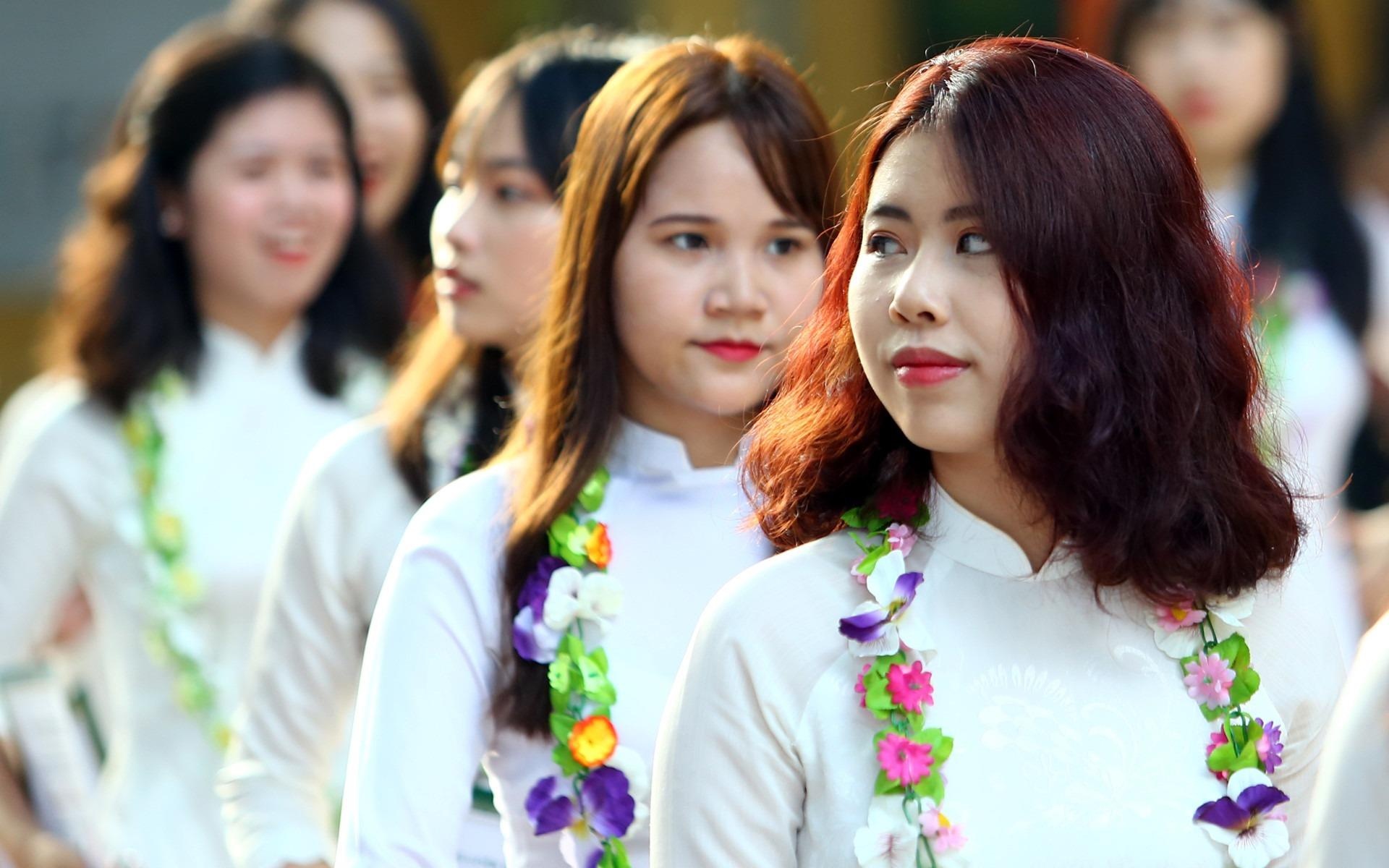 Ha Noi du kien tang hoc phi, tac dong den 1,8 trieu hoc sinh hinh anh