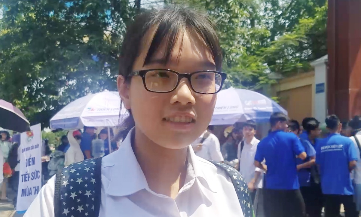 Thi sinh nhan xet de Ngu van khong qua kho hinh anh