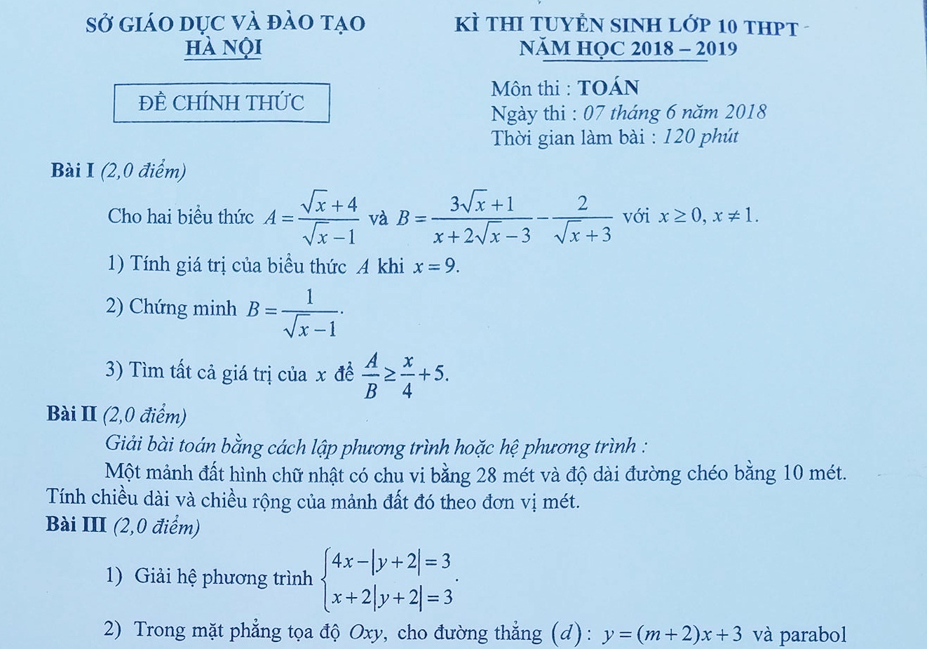 De thi mon Toan tuyen sinh lop 10 o Ha Noi hinh anh