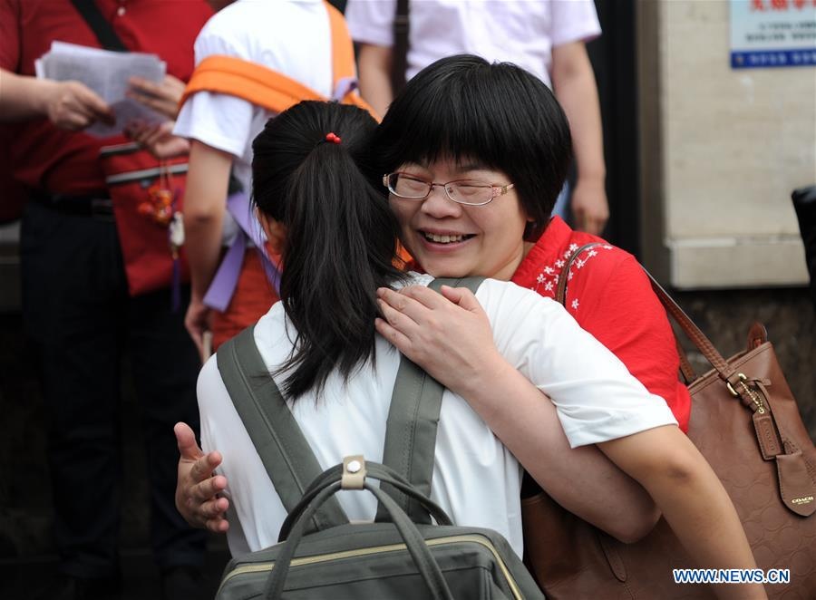 tuyen sinh dai hoc anh 14