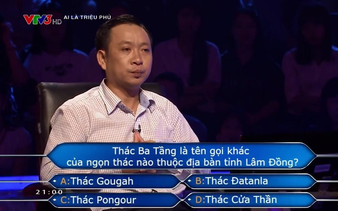 Cau hoi ve thac Ba Tang khien nguoi choi dung hai su tro giup hinh anh