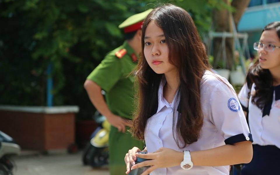 Cham thi THPT quoc gia 2018: Mon Van co ca diem 9 va diem liet hinh anh