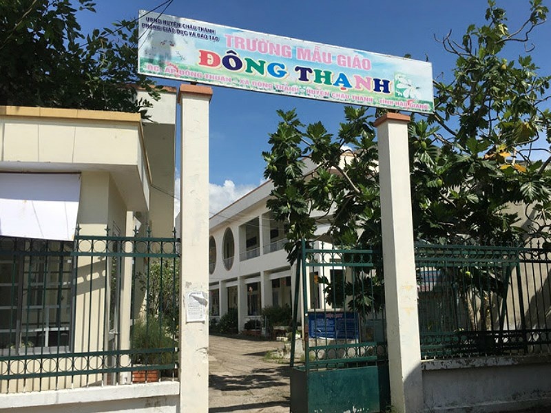cắt xén phần ăn của trẻ ảnh 1 cat xen phan an cua tre anh 1