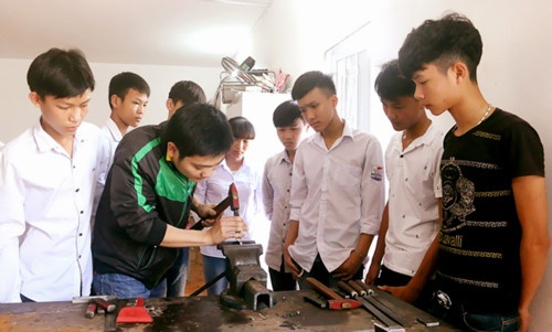 Phan luong sau THCS: Can giai phap cu the, mo hinh phan luong moi hinh anh