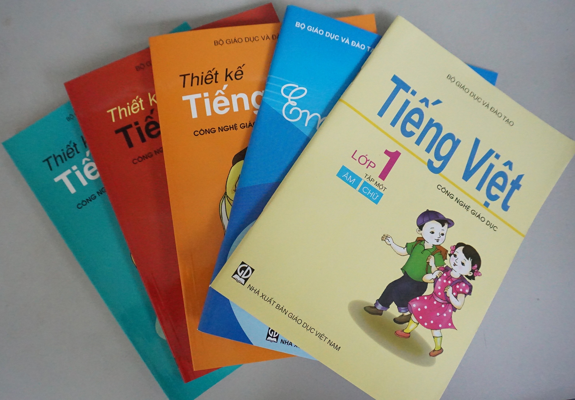 lãng phí SGK ảnh 2 lang phi SGK anh 2