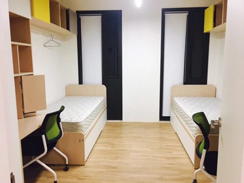 ky tuc xa hang sang anh 2