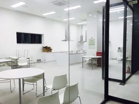 ky tuc xa hang sang anh 9