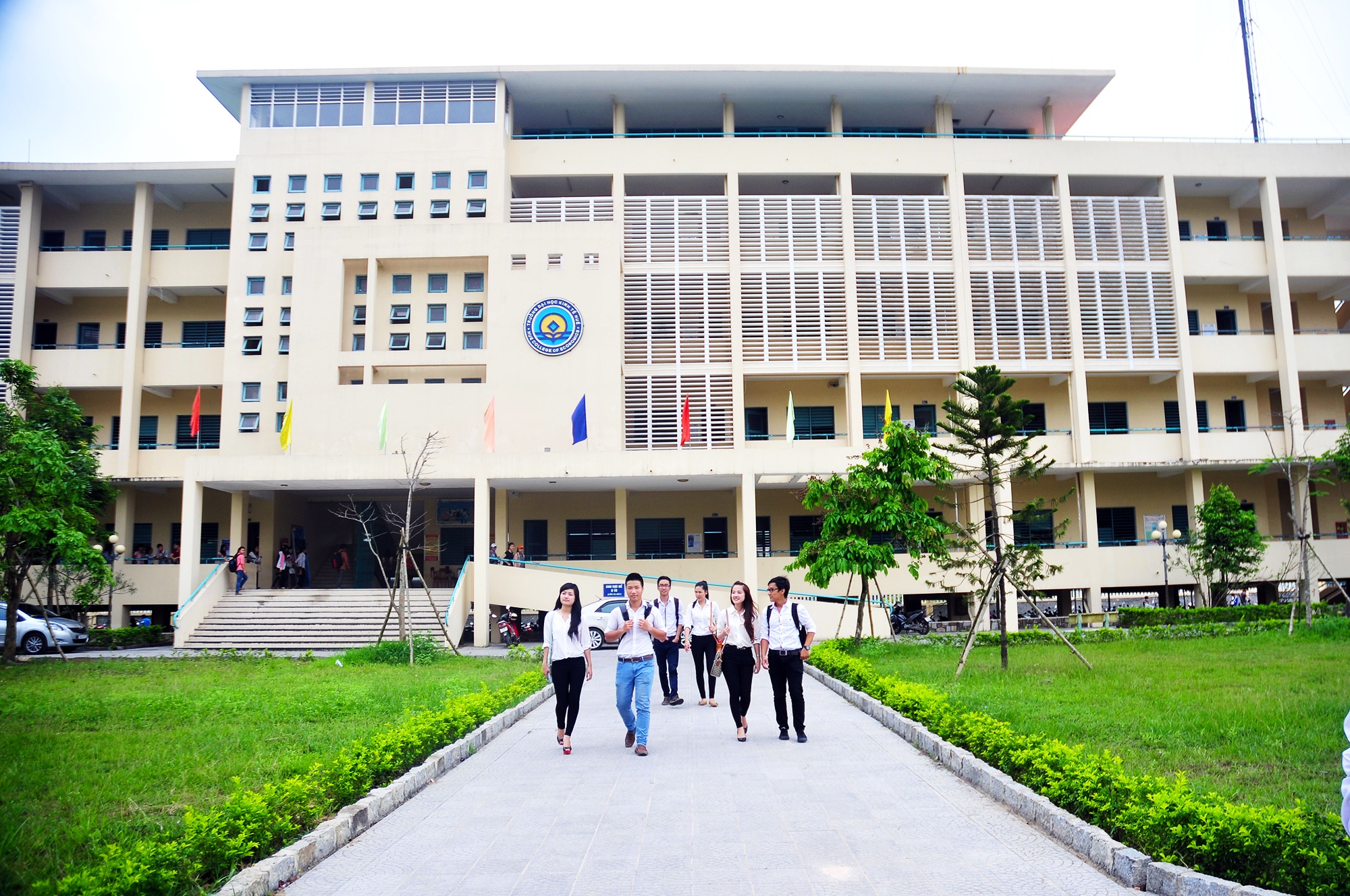 truong dai hoc tot nhat chau a anh 7