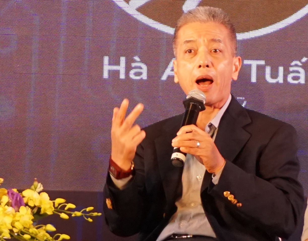 hà anh tuấn học tiếng anh ảnh 2 ha anh tuan hoc tieng anh anh 2