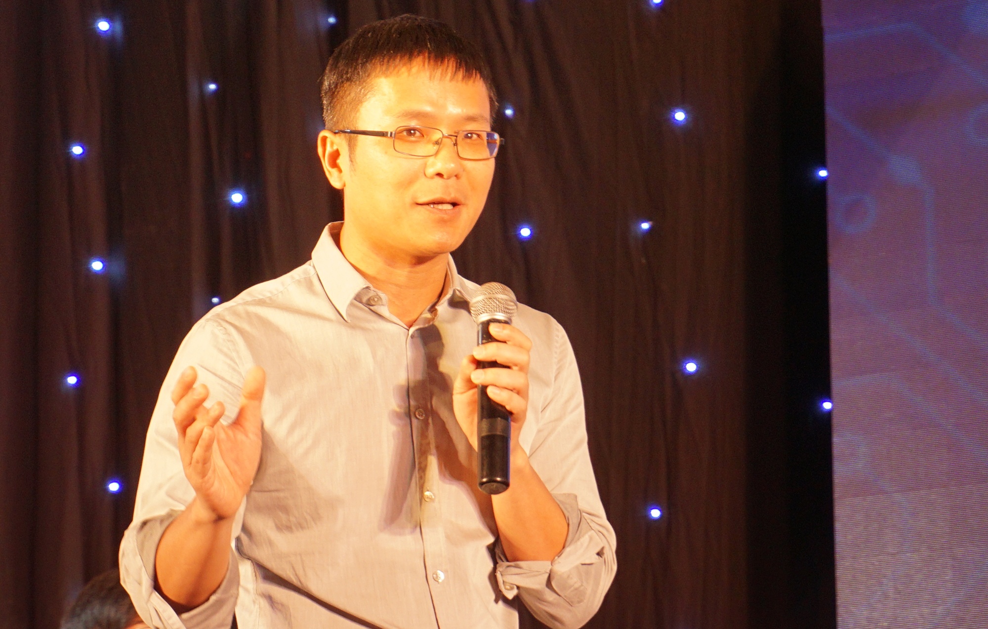 hà anh tuấn học tiếng anh ảnh 3 ha anh tuan hoc tieng anh anh 3