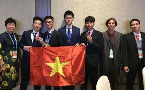 Viet Nam co huy chuong vang Olympic Thien van hoc quoc te dau tien hinh anh