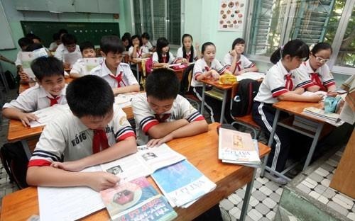 Sach giao khoa rieng mon moi cho khung hinh anh