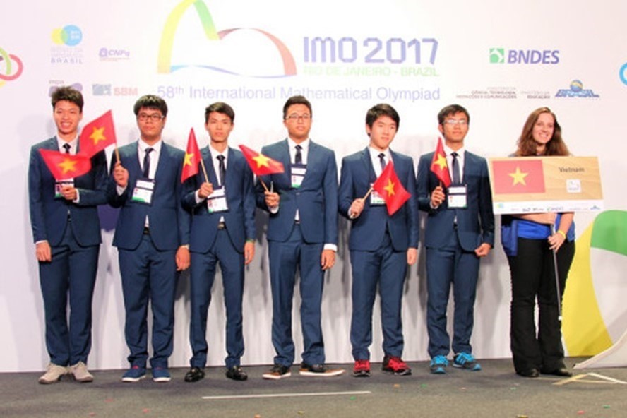 Khen thưởng học sinh giỏi ảnh 1 Khen thuong hoc sinh gioi anh 1