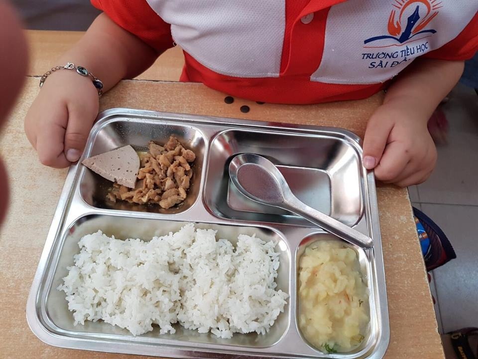 suất ăn 22.000 đồng ảnh 4 suat an 22.000 dong anh 4