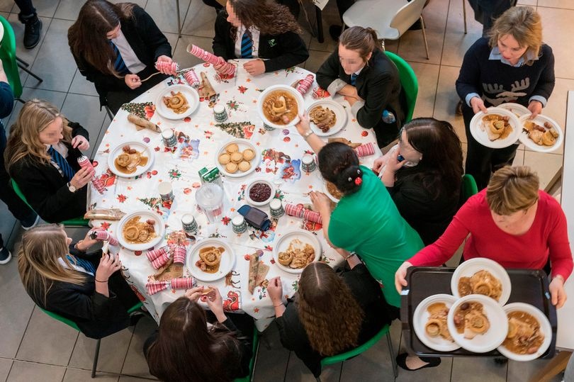 truong hoc don giang sinh anh 1