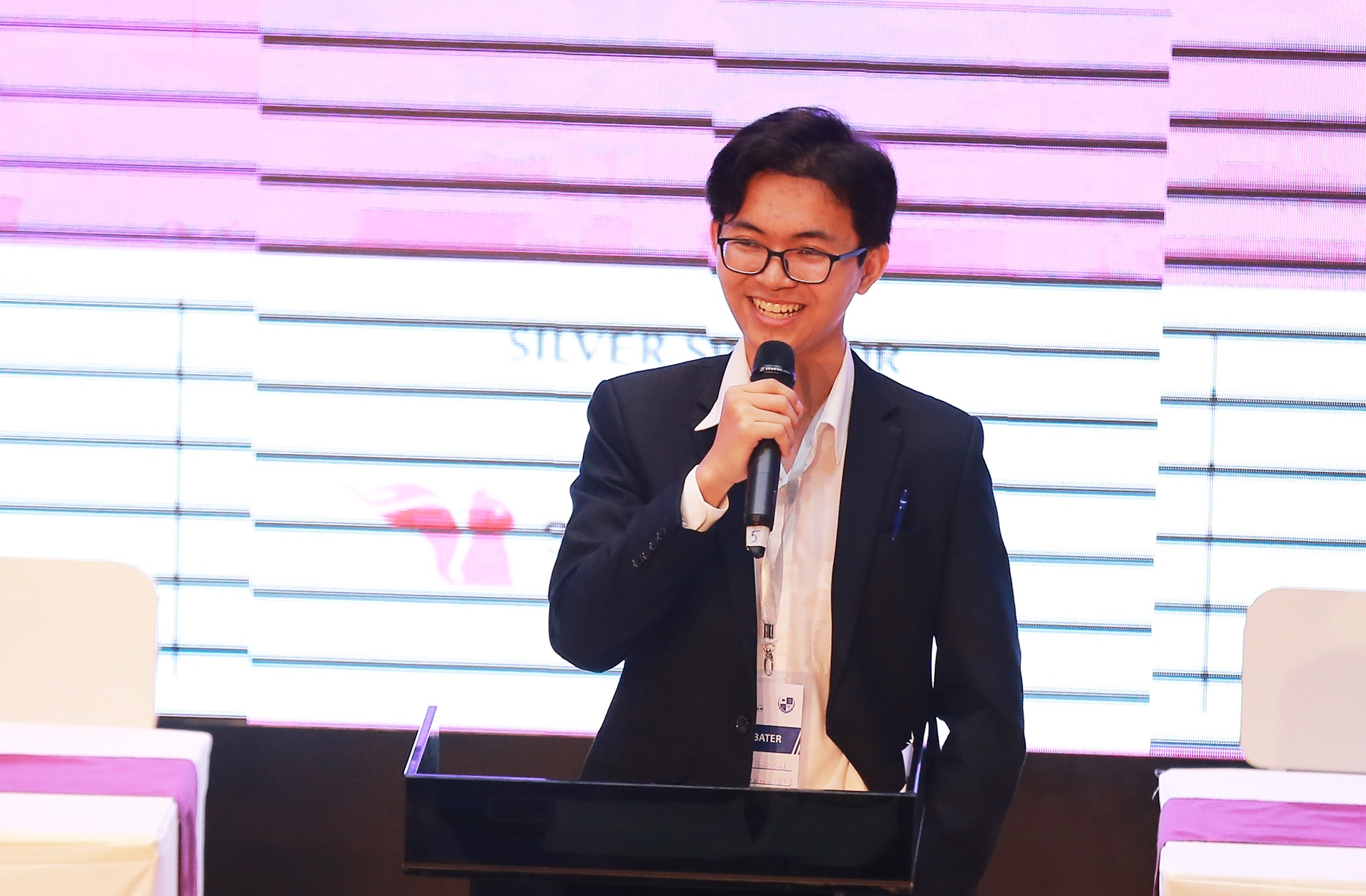 tranh bien tieng anh anh 2