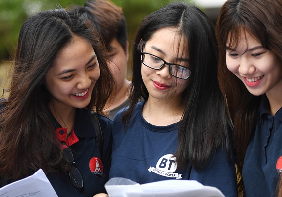 Siet dau vao tuyen sinh dai hoc 2019 hinh anh