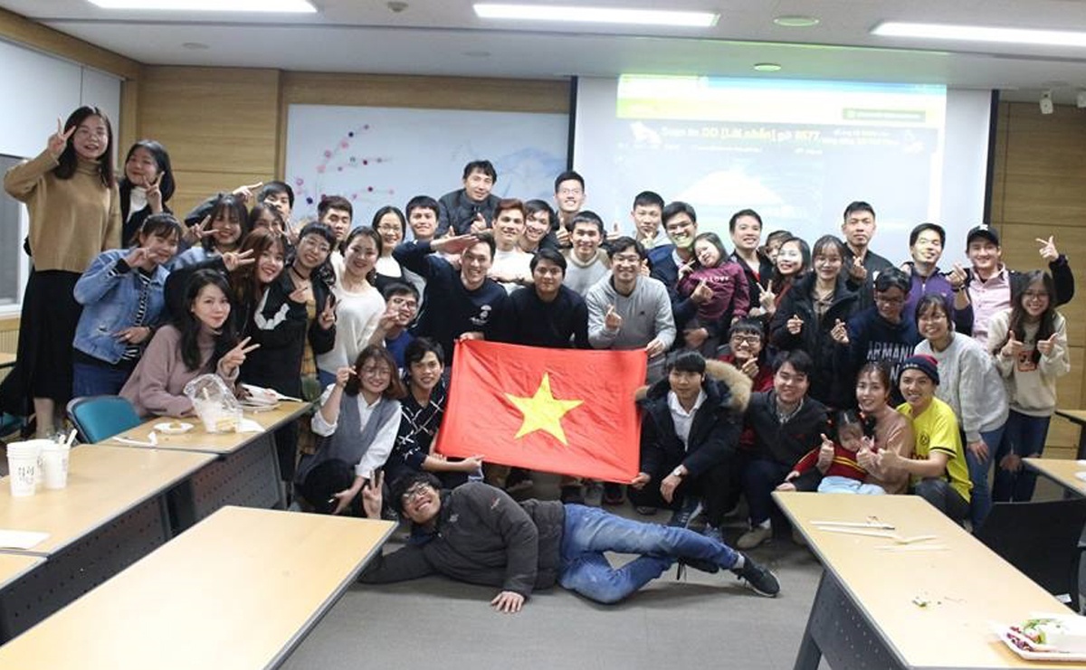 du hoc sinh don tet anh 5