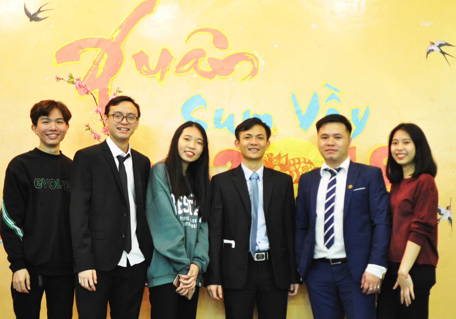 du hoc sinh don Tet anh 10