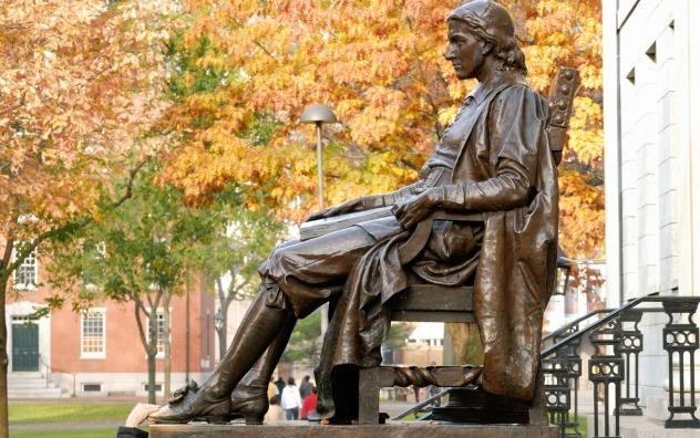 '3 dieu doi tra' va thu vien o long dat cua dai hoc hang dau the gioi hinh anh