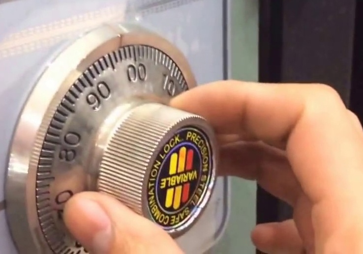 97% nguoi giai sai cau do tim mat ma de thoat khoi phong kin hinh anh