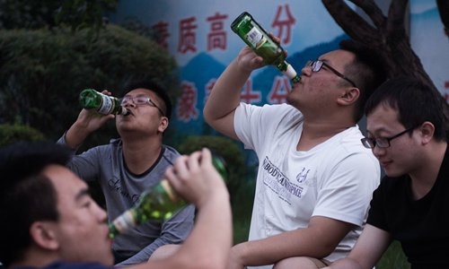 đại học cấm sinh viên uống rượu ảnh 1 dai hoc cam sinh vien uong ruou anh 1