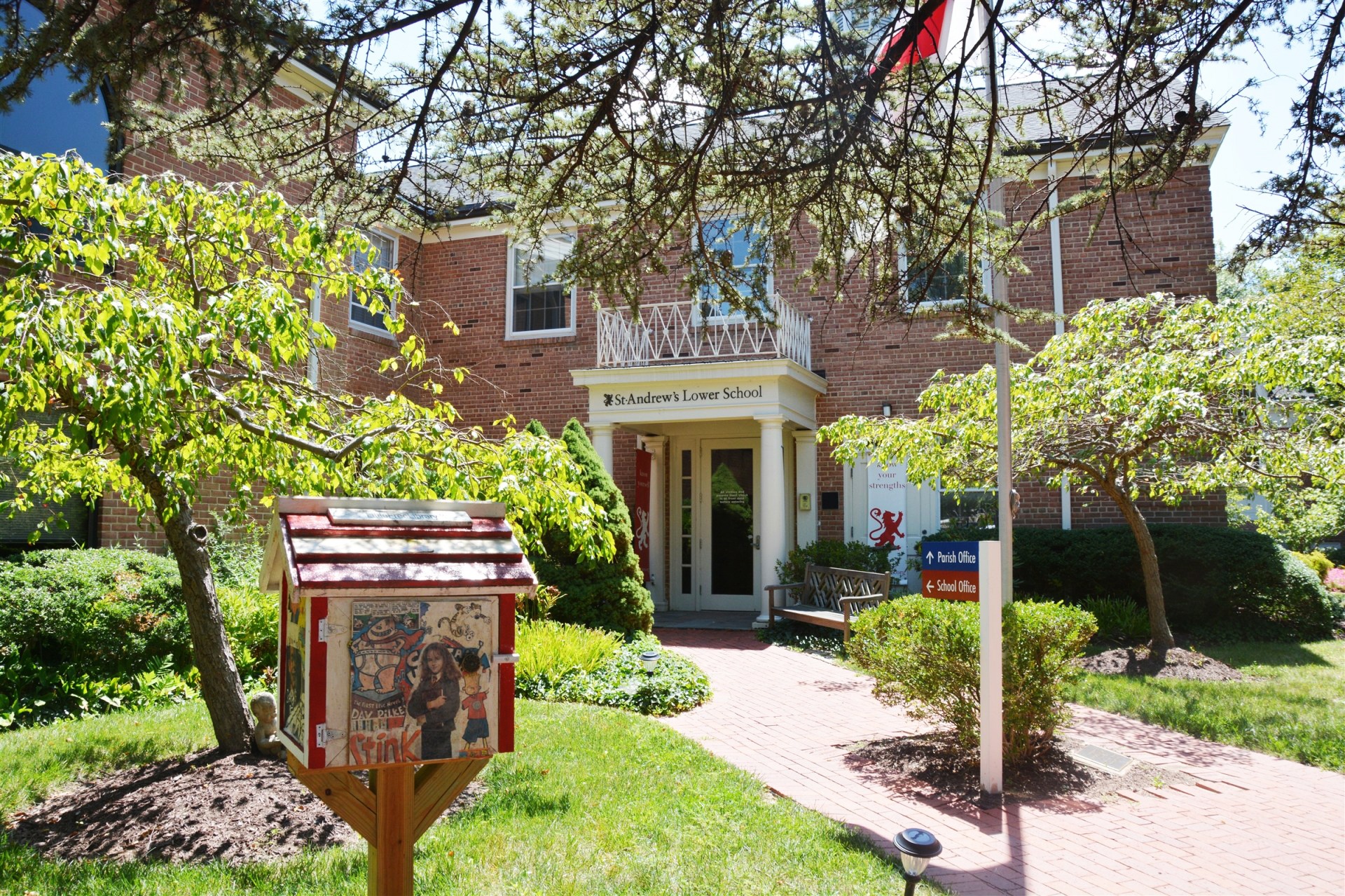 Truong hoc cua con tong thong Trump anh 3