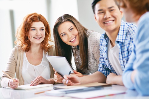 Tieng Anh qua vong tron cuoc doi hinh anh