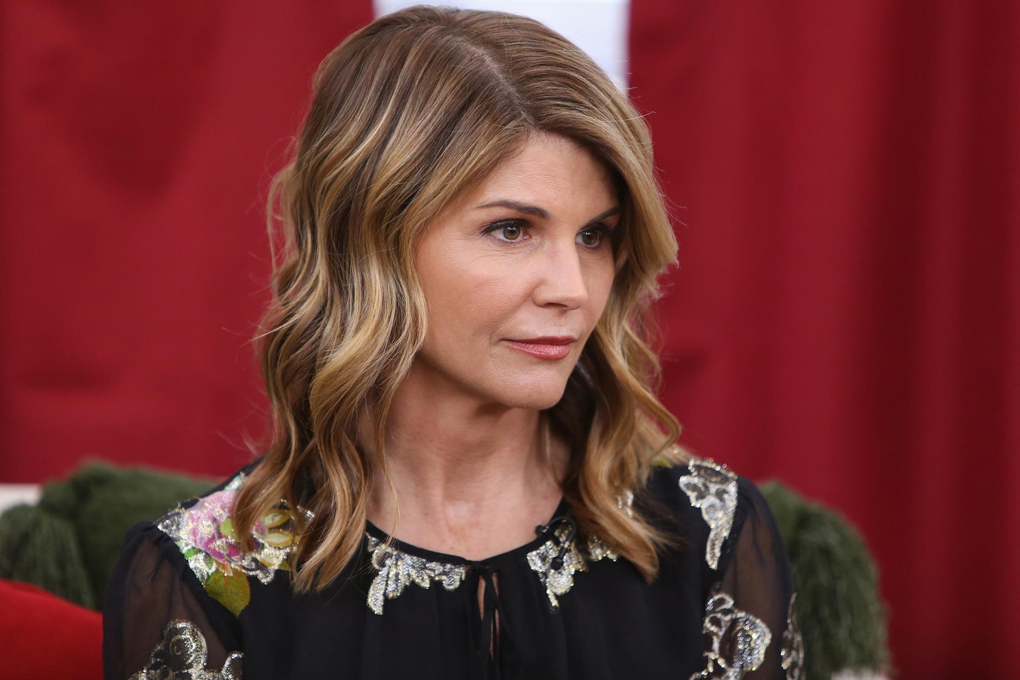 nha giau My chay suat hoc cho con anh 2