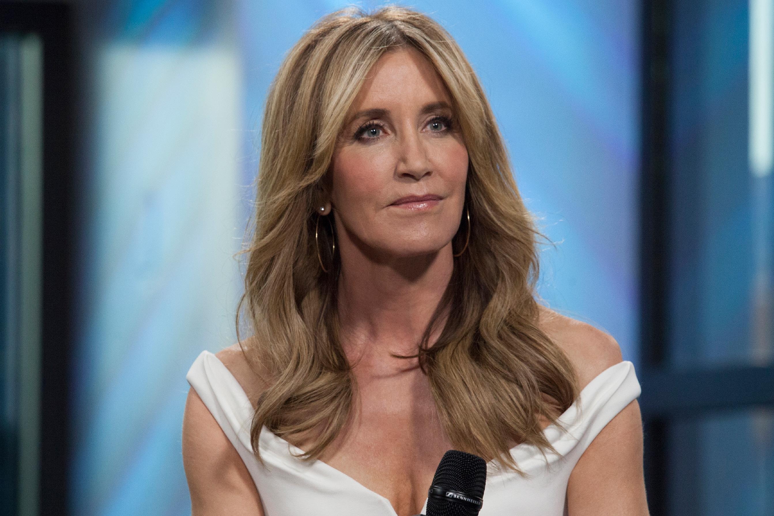 nha giau My chay suat hoc cho con anh 1