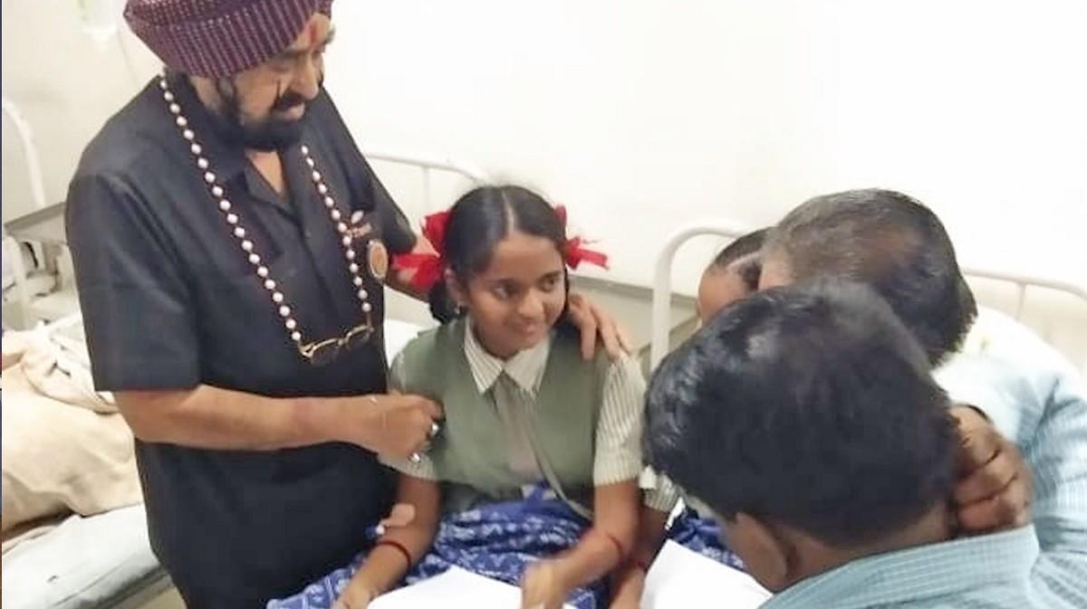 thuc pham ban o truong hoc anh 1