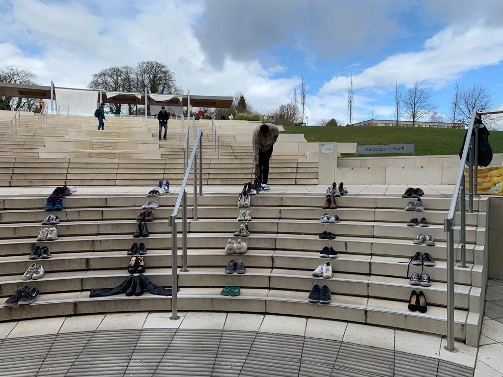 sinh vien tu tu anh 1