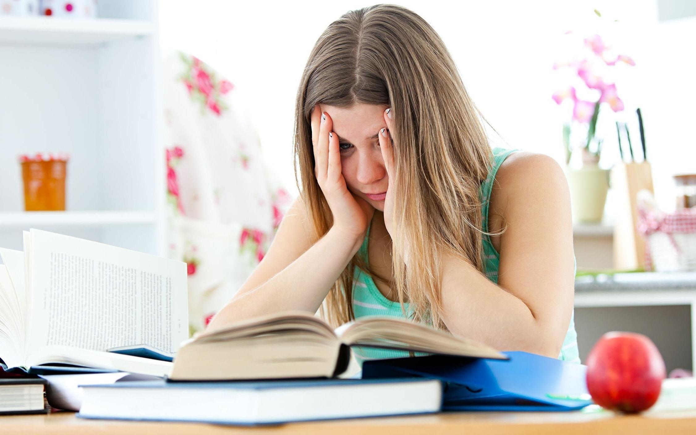 8 dau hieu cho thay sinh vien doi mat nguy co truot tot nghiep dai hoc hinh anh