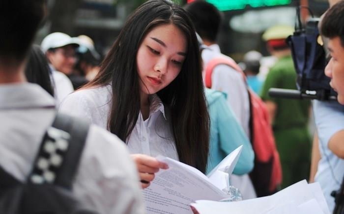 Khoang 100.000 hoc sinh Ha Noi thi thu THPT quoc gia 2019 hinh anh