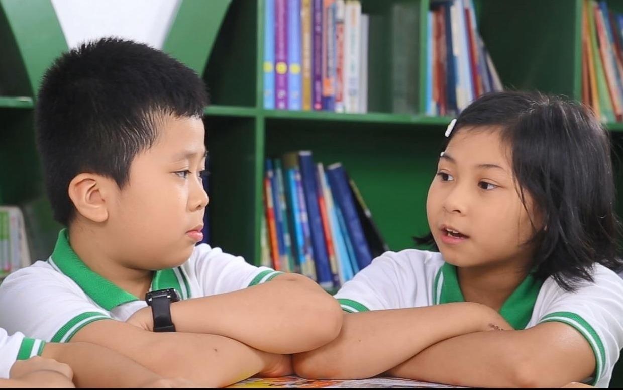 Thu thach tham hiem va co hoi hoc tieng Anh chuan quoc te trong he hinh anh