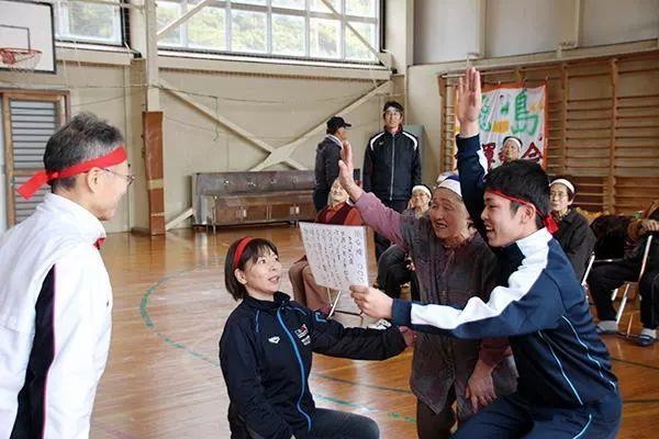 Ngôi trường chỉ có một học sinh ảnh 4 Ngoi truong chi co mot hoc sinh anh 4